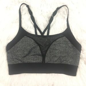VS PINK ULTIMATE STRAPPY SPORTS BRA!