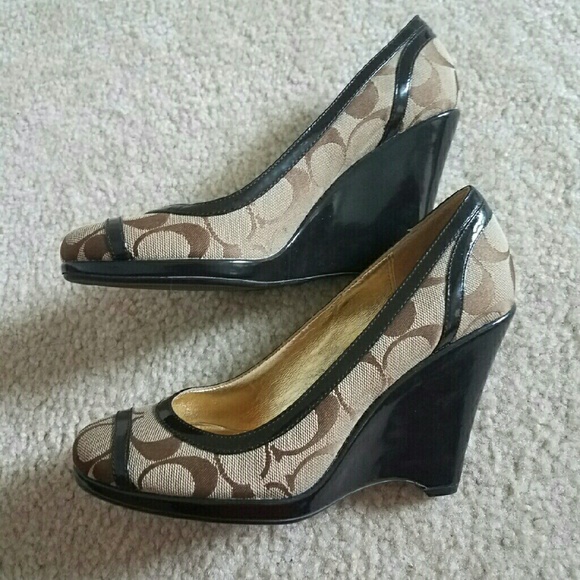 🚫SOLD🚫 NEW! Coach Wedges  Heels Size 6 ❤OFFER❤ - Picture 4 of 4