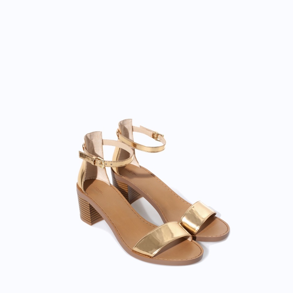 SALE Gold Zara block heel sandals ✨