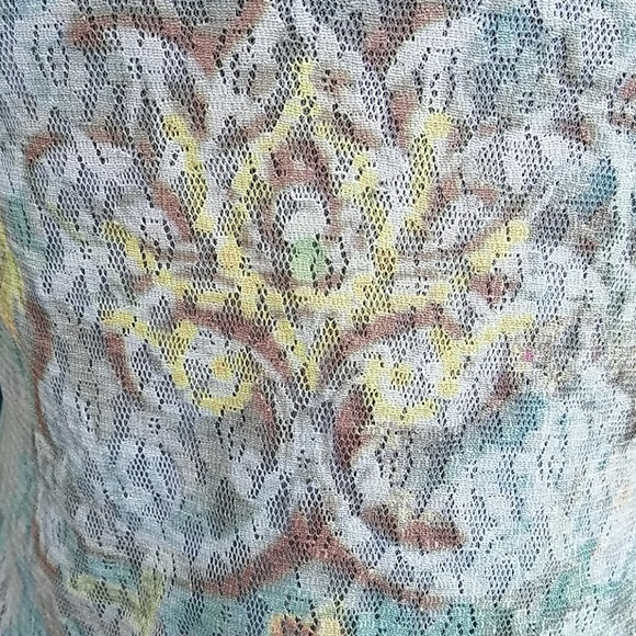 Boho Lace Top - Picture 4 of 5