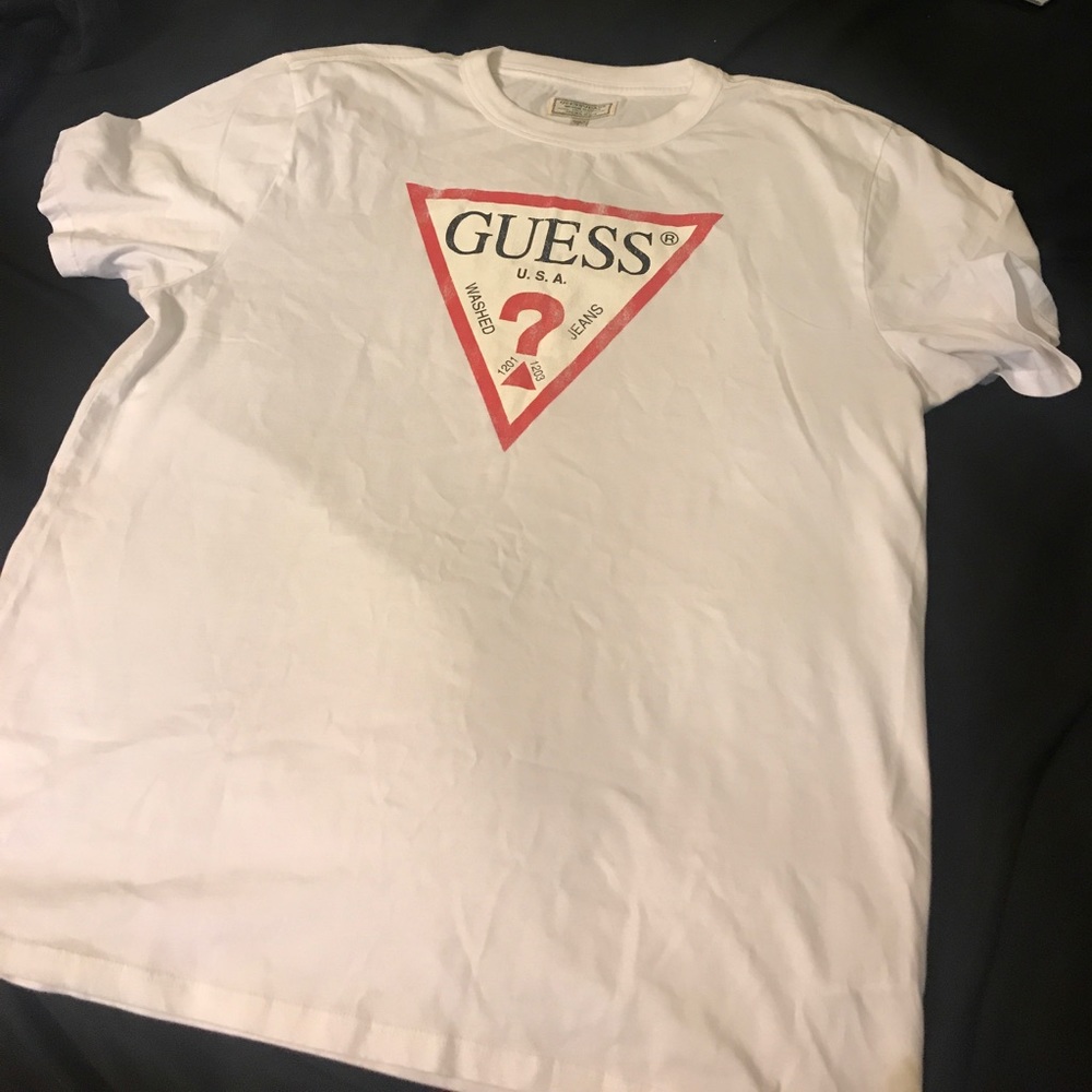 Guess tee