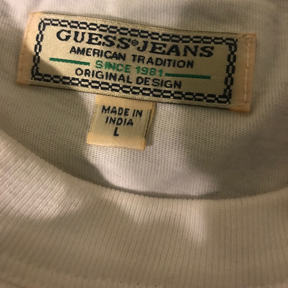 Guess tee - Picture 3 of 3