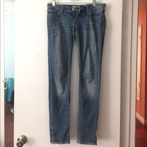 Hollister Super Skinny Jeans
