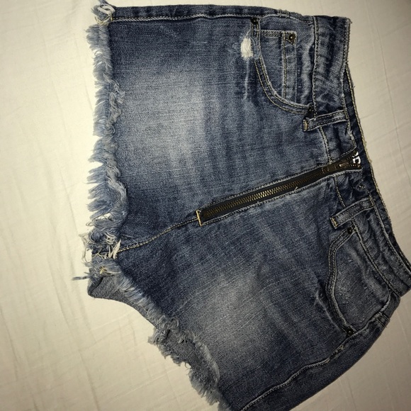 BDG jean shorts - Picture 1 of 4