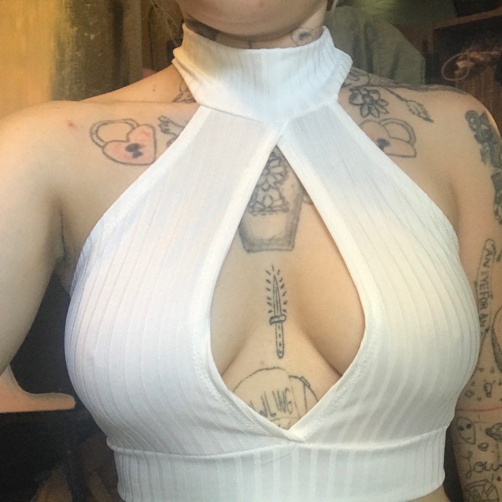White lined crop top