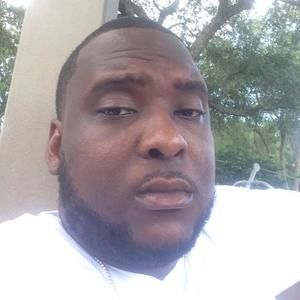 Meet your Posher, Dee