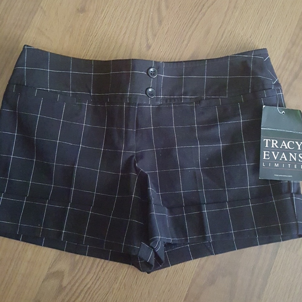 NWT Sz3 Stretch Shorts