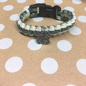 Paracord bracelet