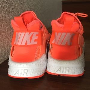 Nike Air Huarache Shoes-NEW