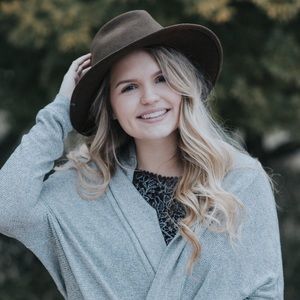 Meet your Posher, Mallory