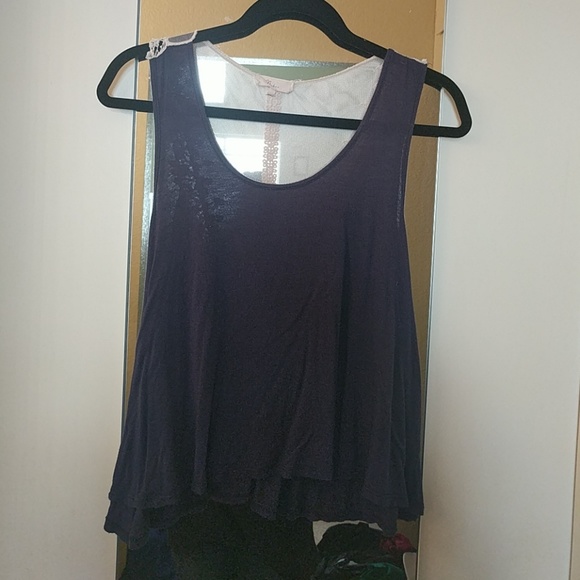 Super cute tank - Picture 1 of 2