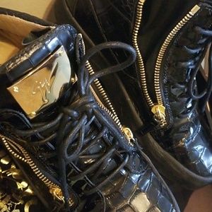 Meet your Posher, Jay