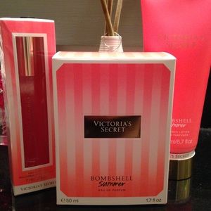 BN Victoria's Secret Bombshell Summer set!