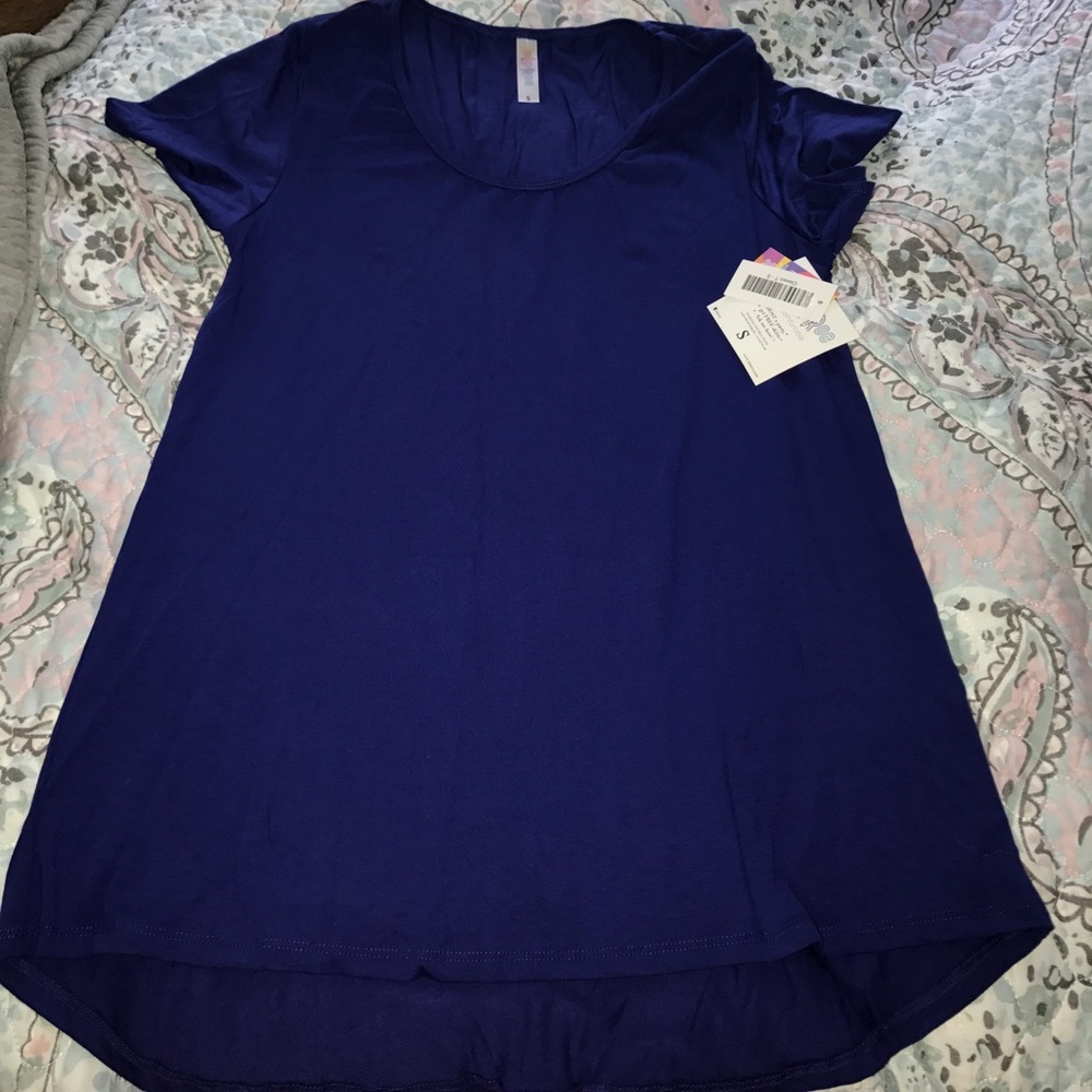 NWT lularoe classic t