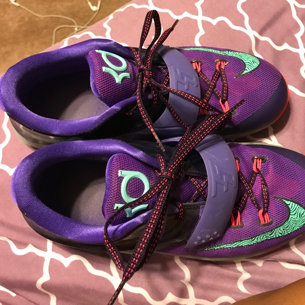 KD 7 purple pair