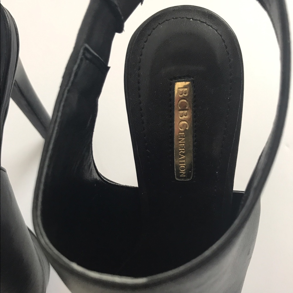BCBG Generation Black faux leather heels - Picture 4 of 4