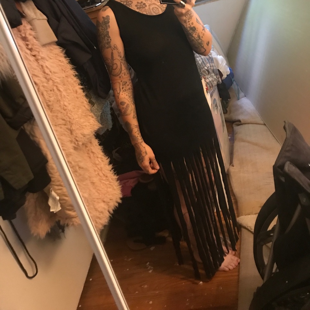 New black shredded Ruiyige dress