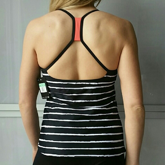 NIKE - TANKINI SPORTS TOP NWT - Picture 2 of 2