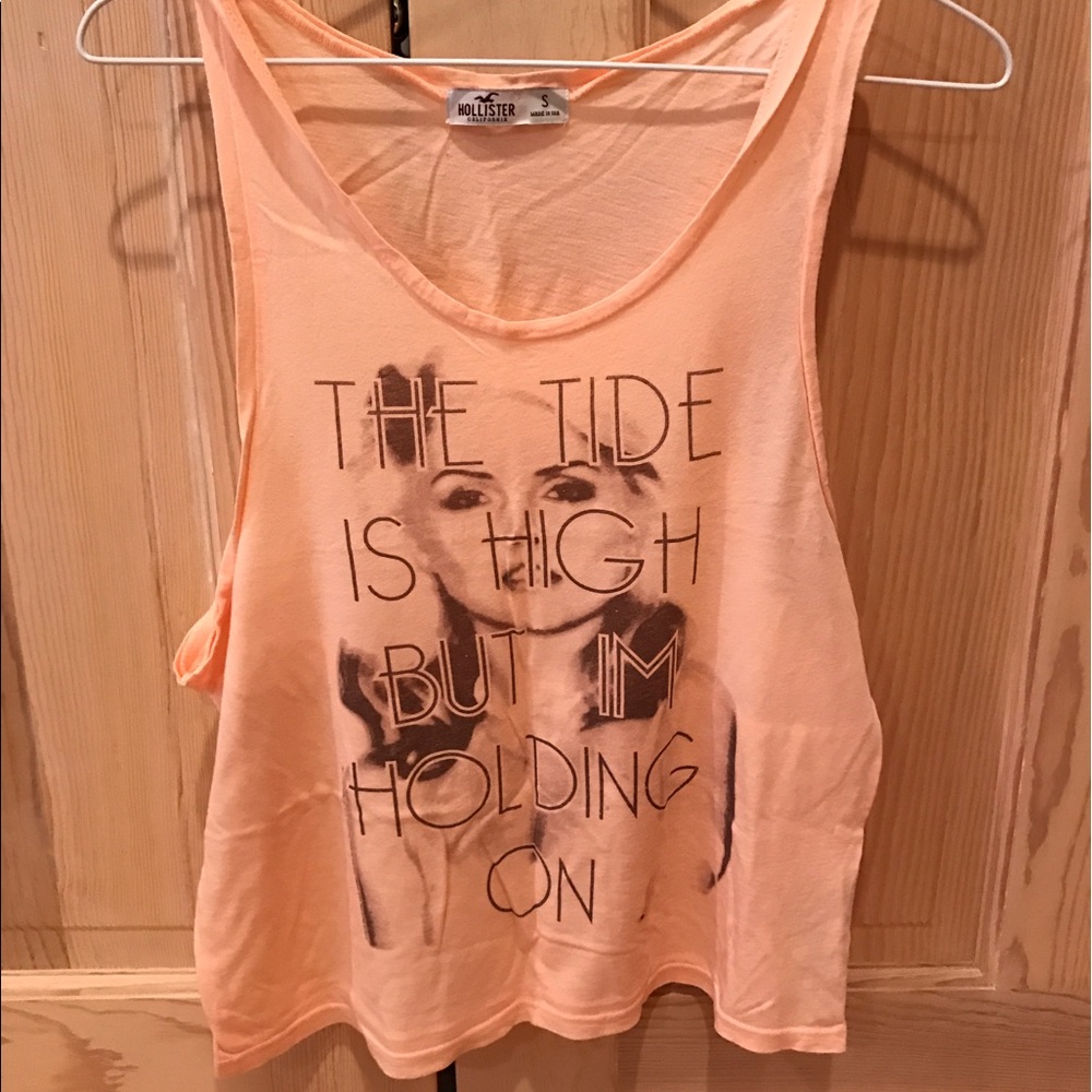 Peach colored tank top from Hollister.