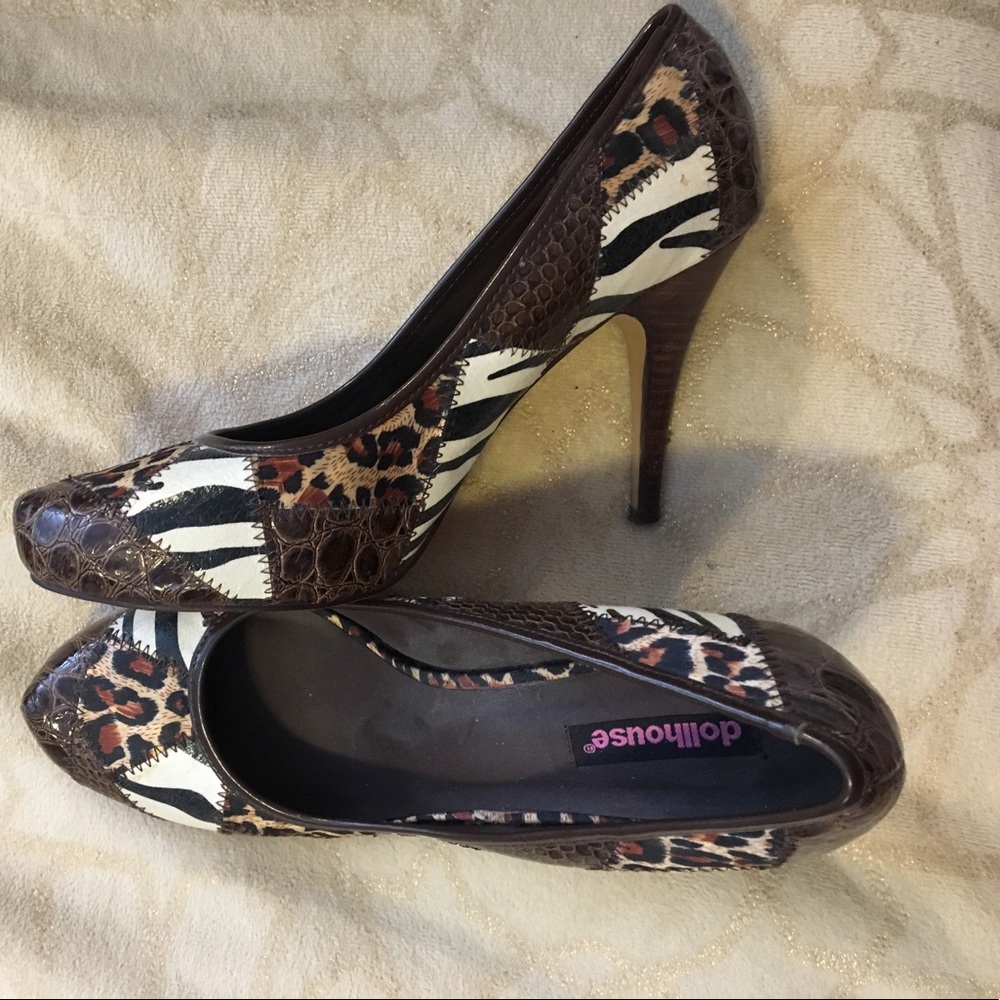 4 inch animal print heels!
