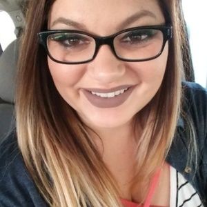 Meet your Posher, Whitney