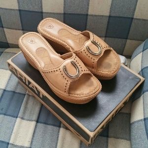 Ariat Casey Goldenrod Sandal