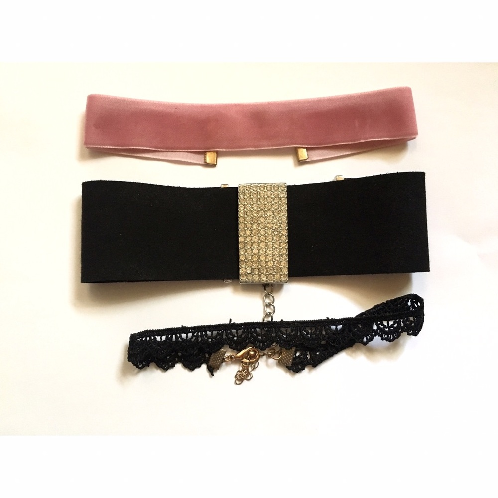 ✨LOT OF 3 CHOKERS✨