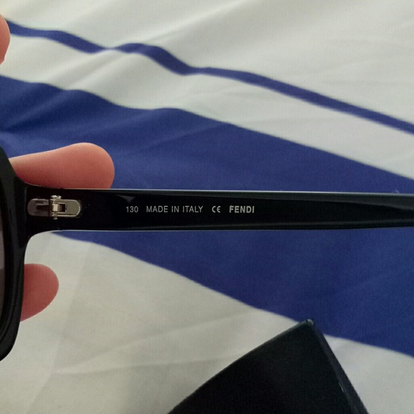 Fendi Sunglasses - Picture 4 of 4