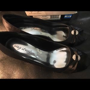 Beautiful black satin dress shoes with heels 👠