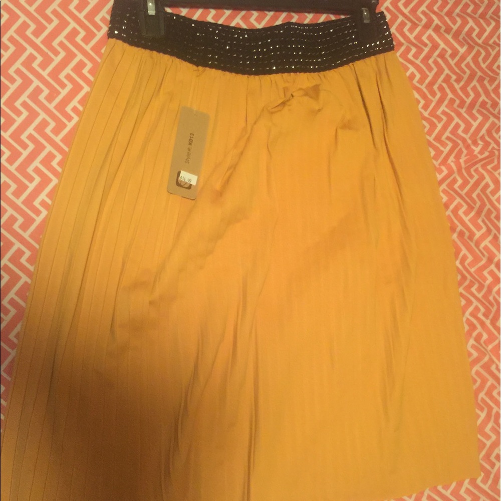 NWT mustard yellow skirt
