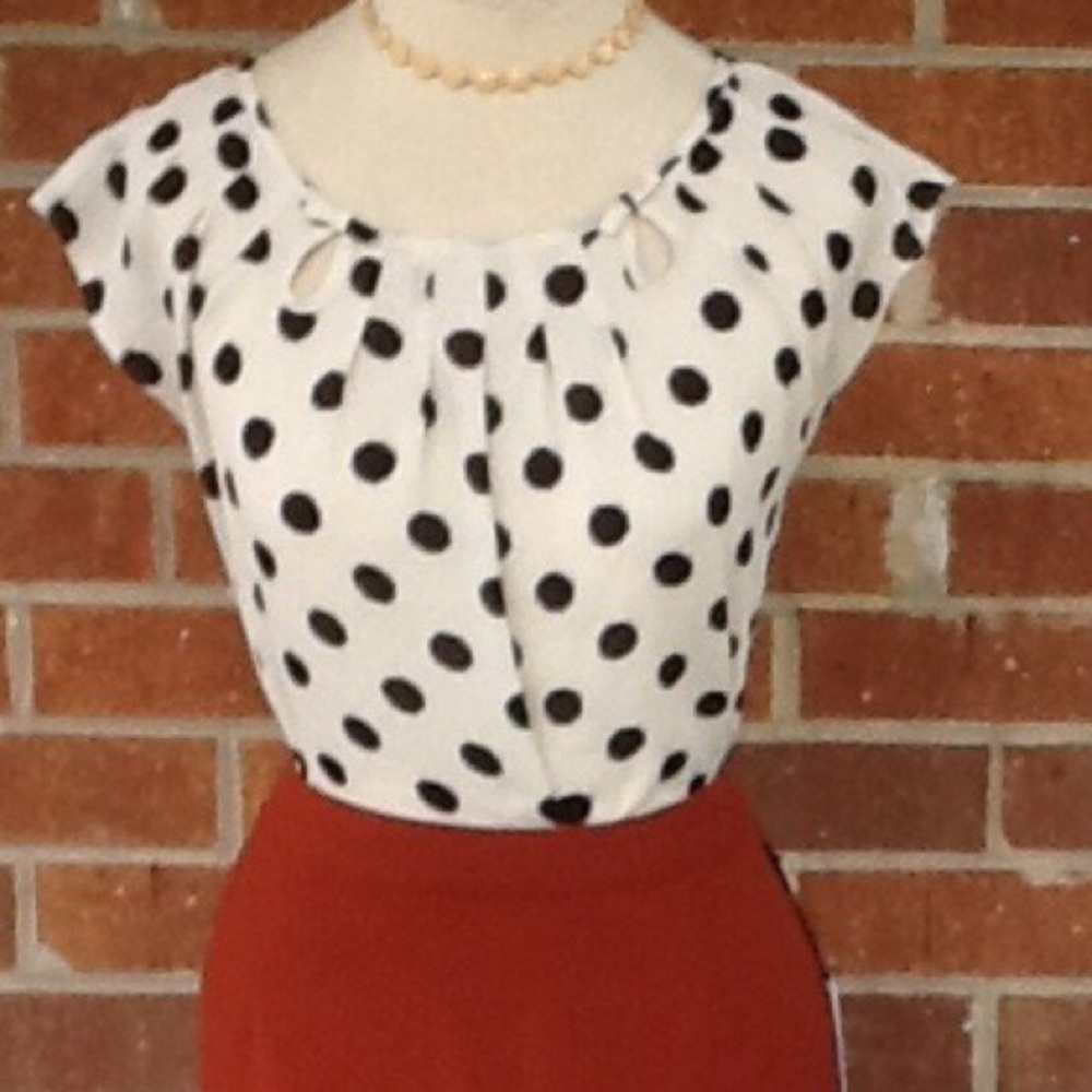 NWOT Lauren Conrad Peephole Bow Top