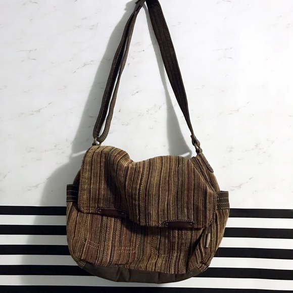 marcs pouch