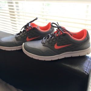 Nike Orive (Coral and gray)