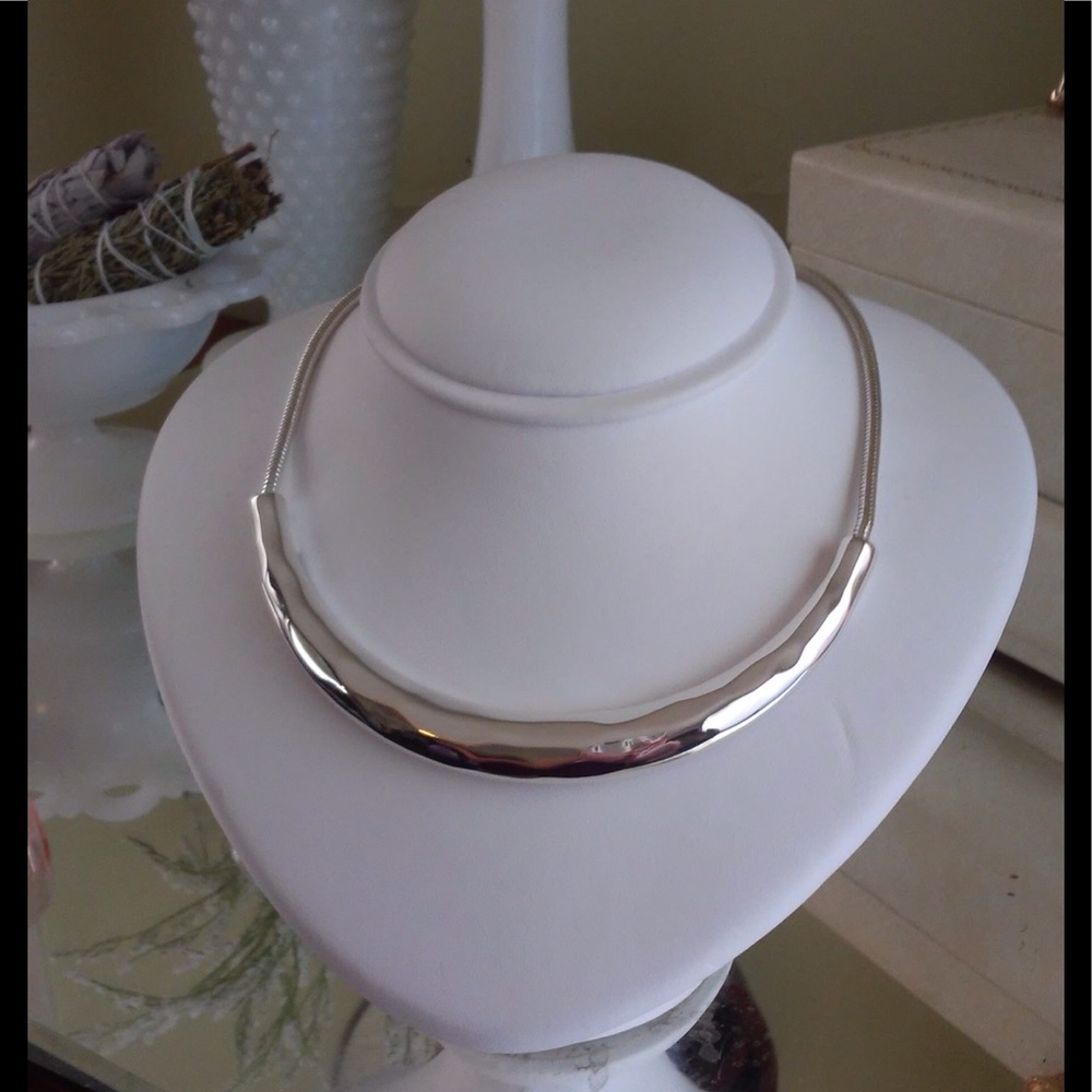 La Lune Sculpted Collar Necklace