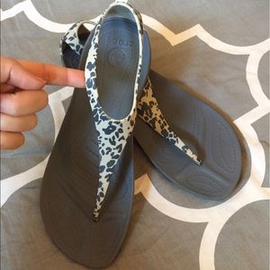 Crocs grey leopard sandals