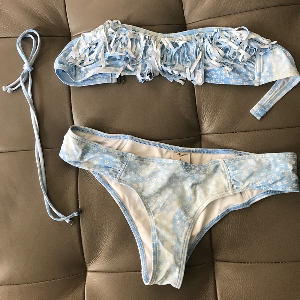 Abercrombie & Fitch Blue Floral Fringe Binkini