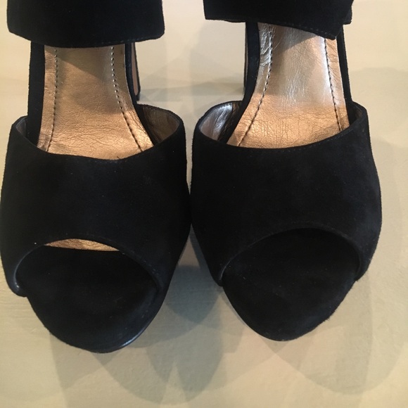 BCBGeneration Black Suede Heels, SZ 8.5 - Picture 2 of 4