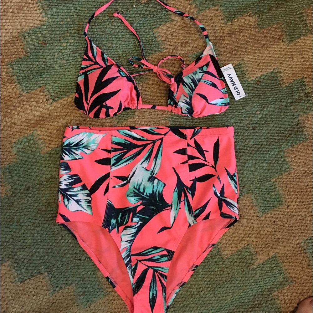 High waist bathing suit  + 2 extra bottoms!