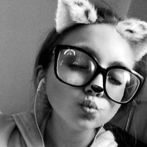 Meet your Posher, Molly