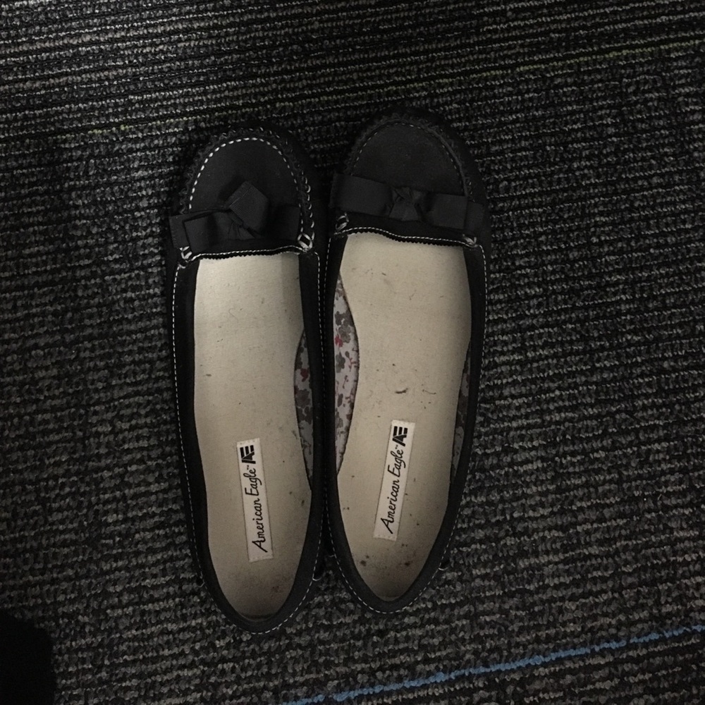 American Eagle black flats