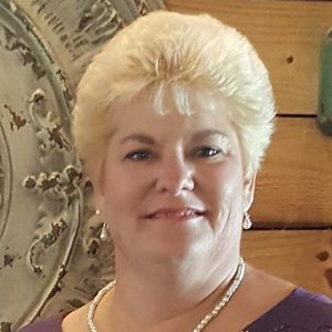 Meet your Posher, Selena