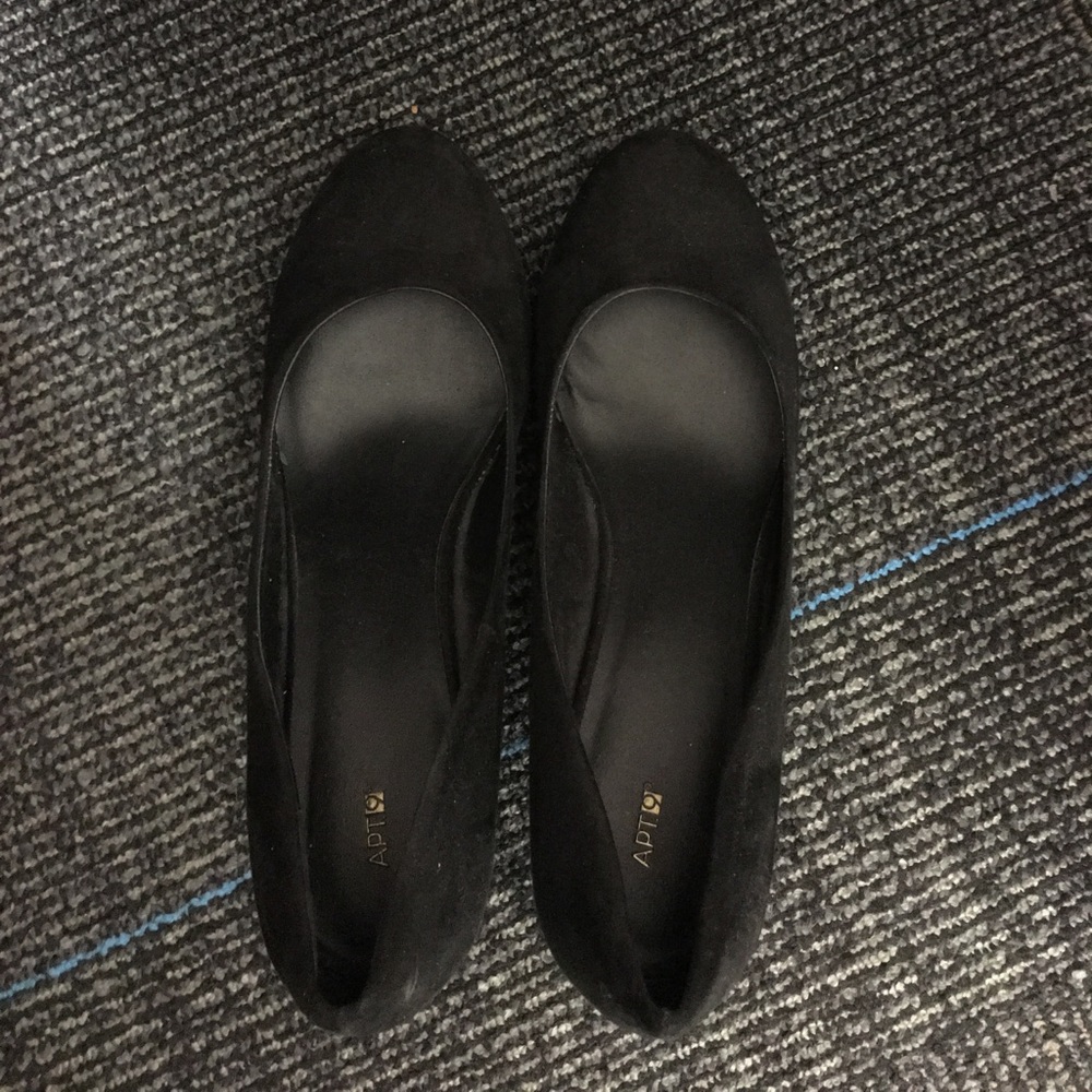 Apt 9 black wedge heels