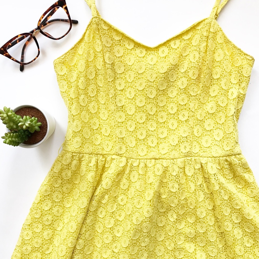 Yellow Lace Summer Dress 🌻