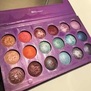 BH cosmetics eyeshadow palette