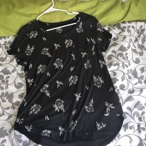 Hollister Medium T-shirt  b&w VERY NEW W/O TAGS