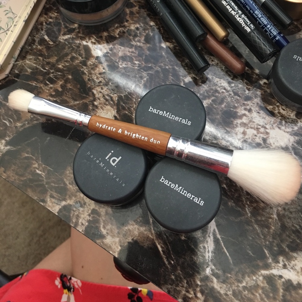 BareMinerals eyeshadow trio with brush