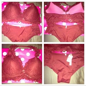 ❤️VS PINK❤️ Brand NEW large Lacey bralette set!