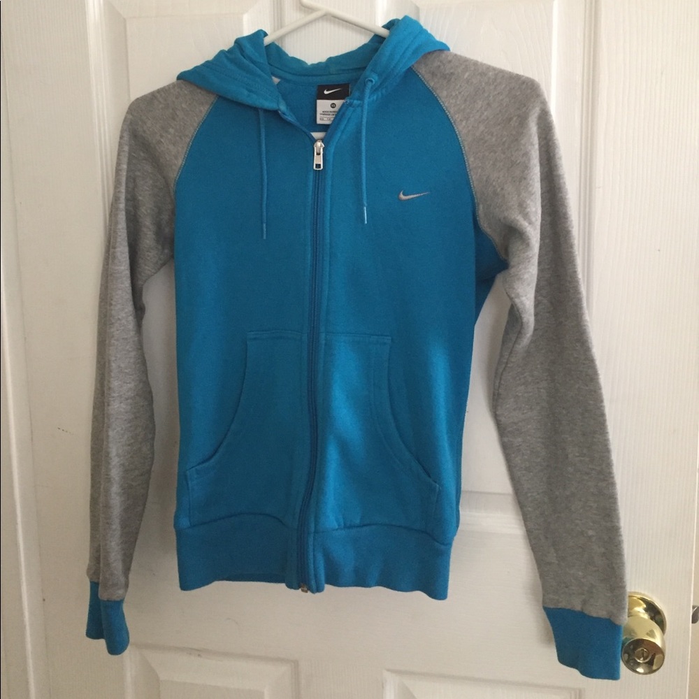 SALE!!! Nike Zip Down Sweatshirt 🙌