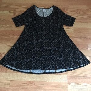 LulaRoe Perfect T
