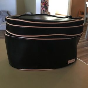 Large Mary Kay carry all cosmetic bag.